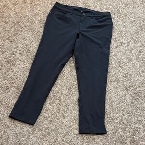 Men’s Lululemon gray slim ABC pants.